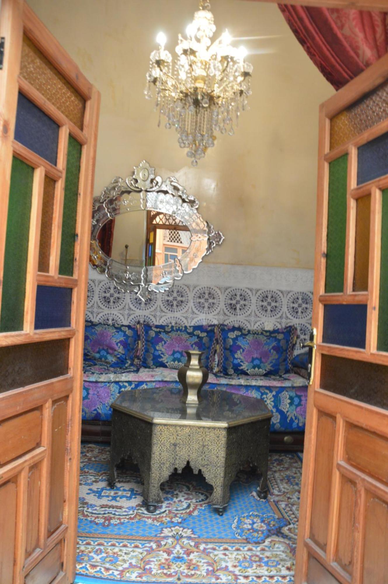 Riad Oumkaltoum Fez Bagian luar foto