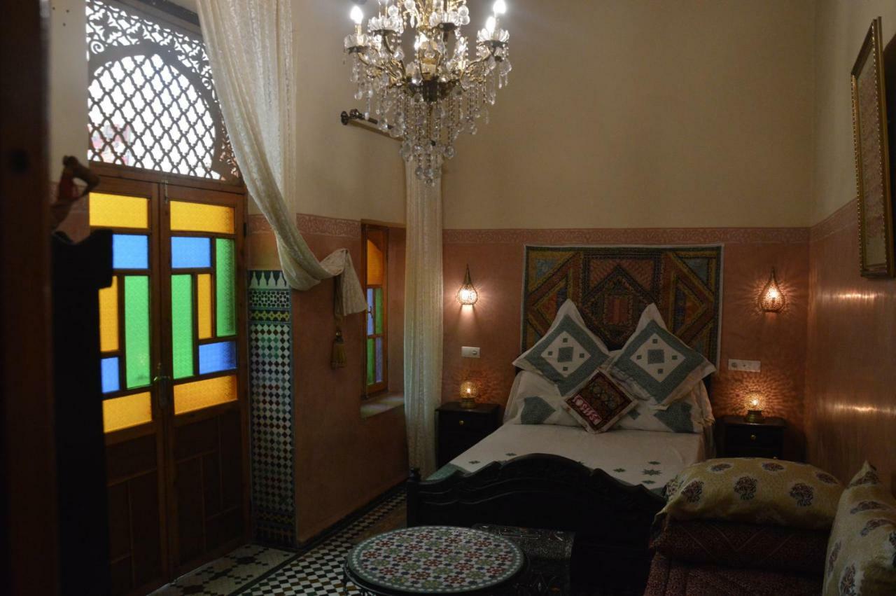 Riad Oumkaltoum Fez Bagian luar foto