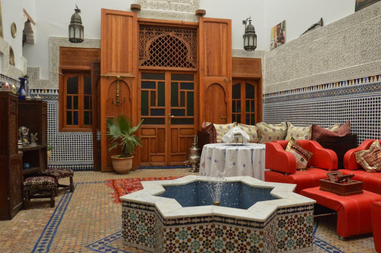 Riad Oumkaltoum Fez Bagian luar foto
